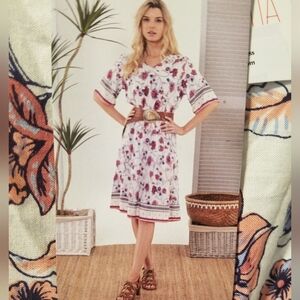 Gorgeous Floral Print Dress with Wide Short Sleeves NWT Size Med